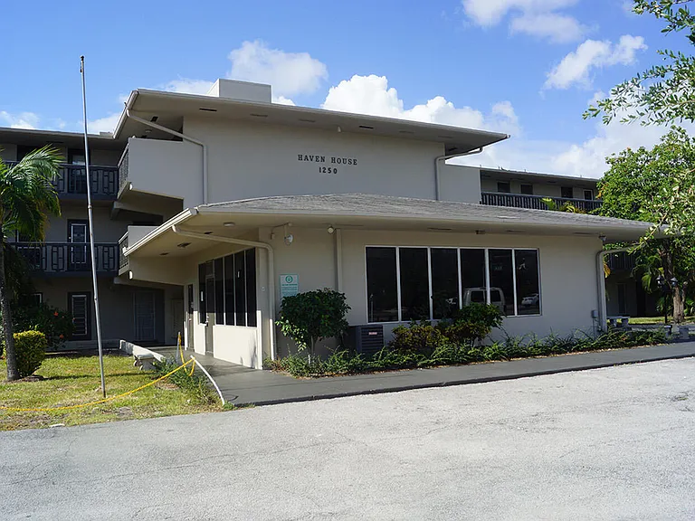 1250 E Sample Rd #303 — Photo 2
