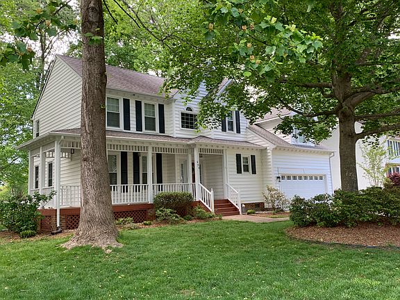 5th image of 625 Blackthorne Ct