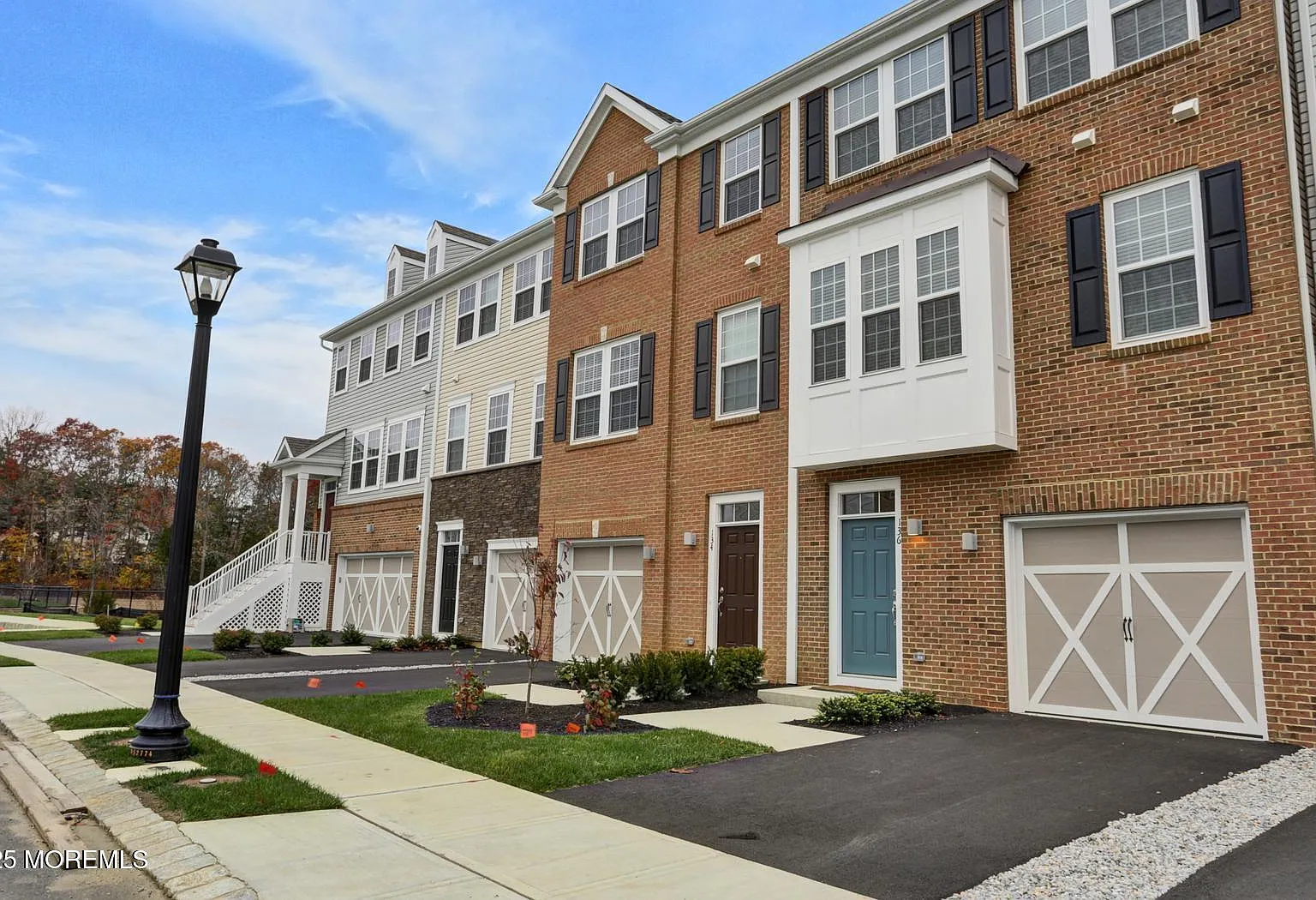 3 bed, 2070 sqft, $4,195 — Photo 1