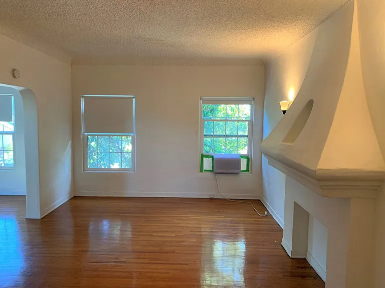 Lovely 2 bedroom 1 bath apt. in South Pasadena! — Photo 5