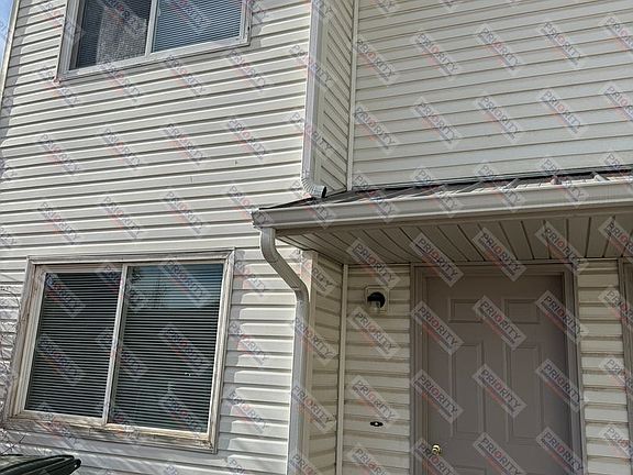 2nd image of 1405 E 12th St #A