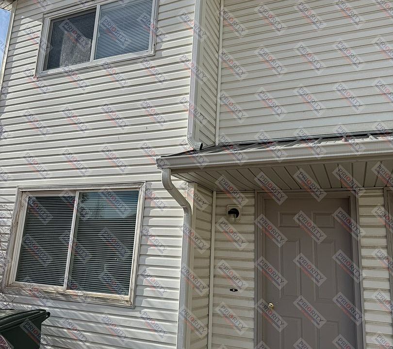 1st image of 1405 E 12th St #A