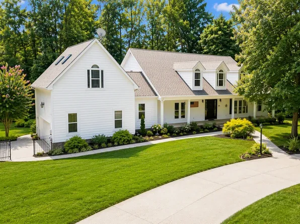 1320 Camp Ravine Rd, Burns, TN 37029