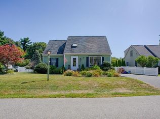 2 Upton Ln, Boxford, MA 01921