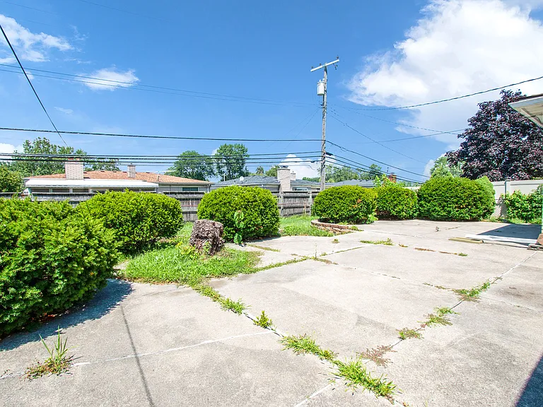 12951 Common Rd — Photo 19