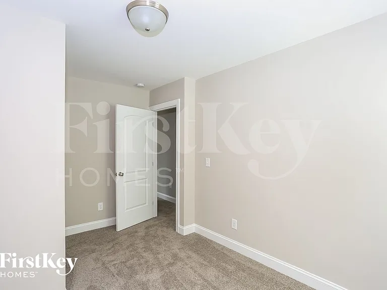 2031 Samantha Dr — Photo 12