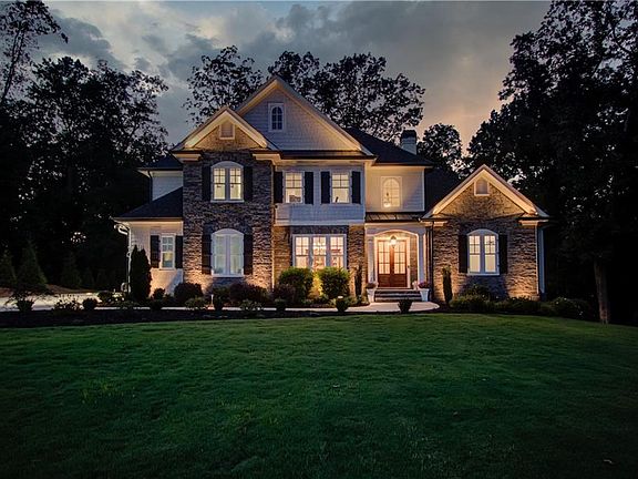 3rd image of 5392 Retreat Dr