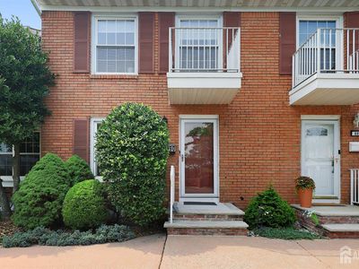 90 Wick Dr, Fords, NJ, 08863
