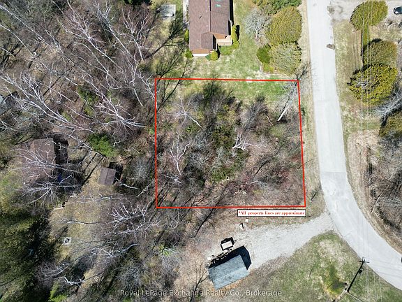 2nd image of 321 Tyendinaga Rd