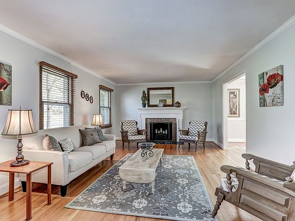 5th image of 3728 Prince William Dr