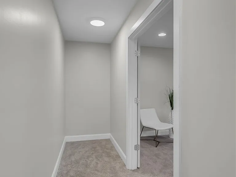 719 Woodmere Dr — Photo 23