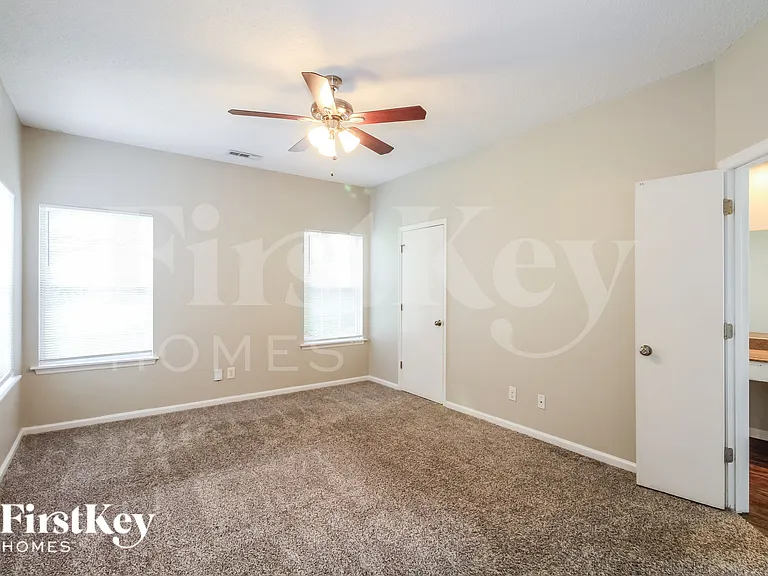 4101 Chimney Springs Ct — Photo 8