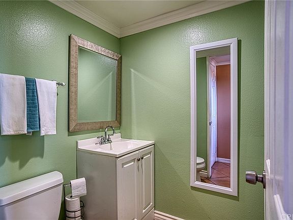 5th image of 20516 Roscoe Blvd Unit A