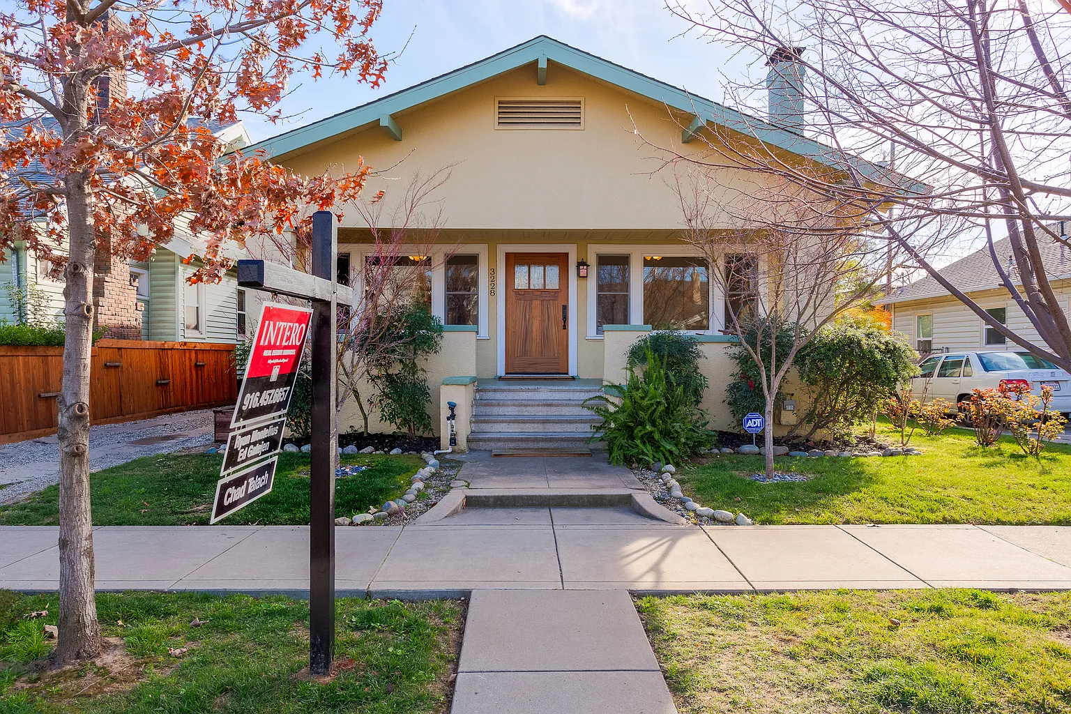 3228 Serra Way photo 1