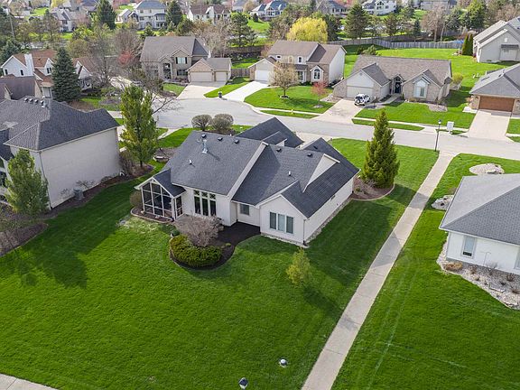 4th image of 10121 Winding Creek Ln
