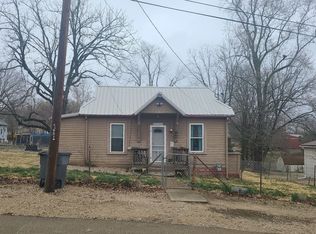 205 E 9th St, Leadwood, MO 63653