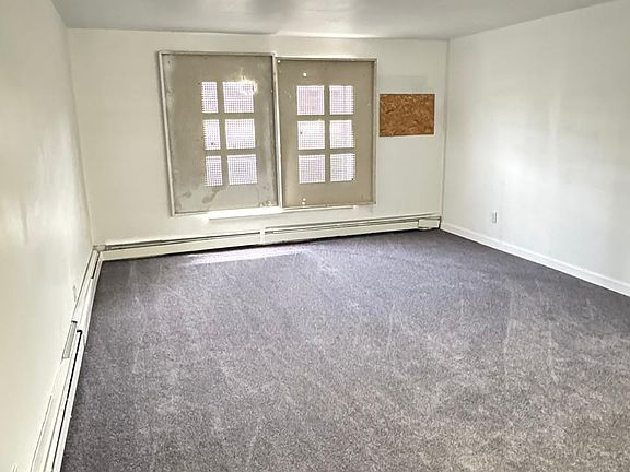 4th image of 10101 Cadieux Rd #1