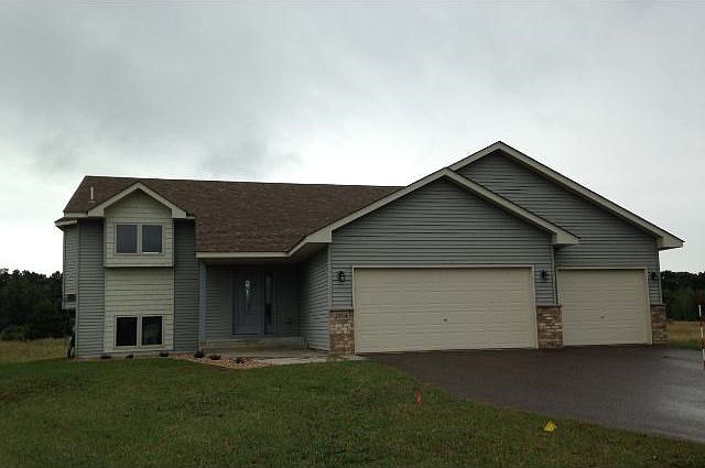 1st image of 24150 Whispering Cir NE