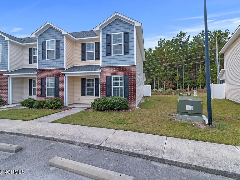 131 Glen Cannon Dr — Photo 2