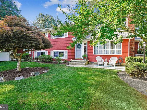 2nd image of 4866 Church Ln