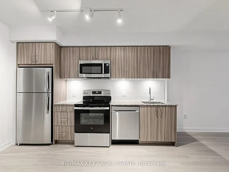 4010 Eglinton Ave W #216 — Photo 8