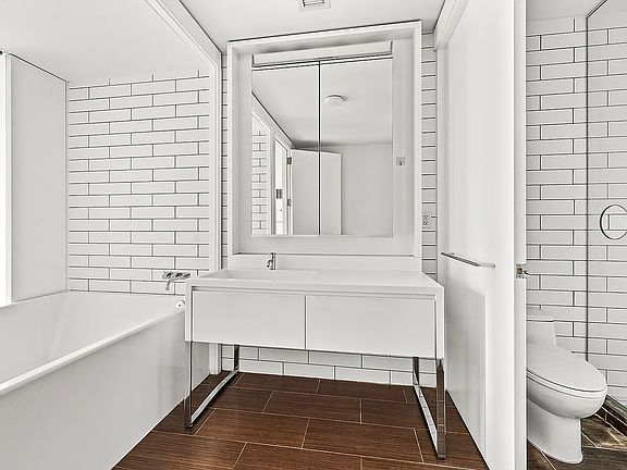 5th image of 15 William St APT 31B