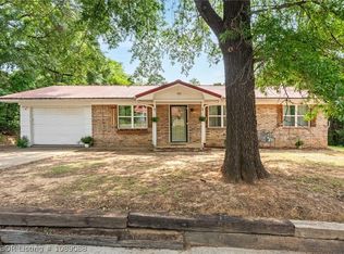 102 Lee St, Poteau, OK 74953