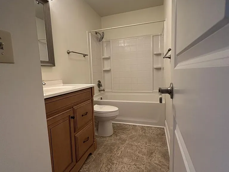 618 E Campus Dr — Photo 3
