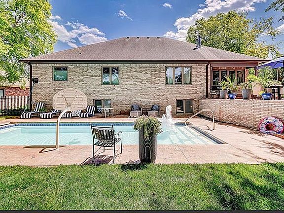 5th image of 7659 Killarney Dr
