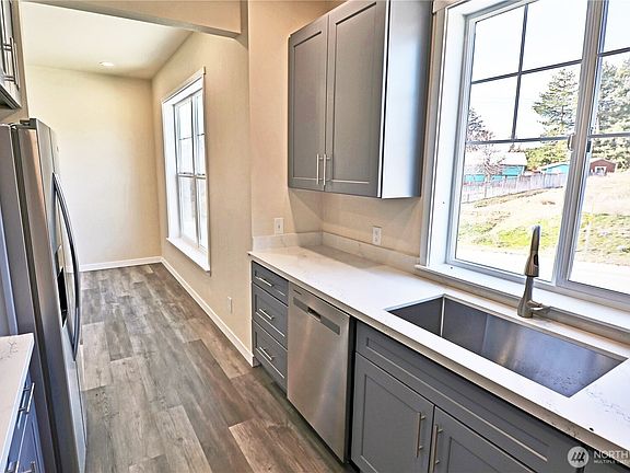 3rd image of 600 Ross Canyon Road