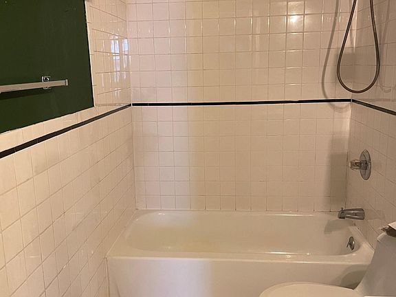 3rd image of 303 2nd St