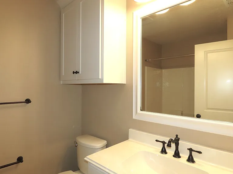 414 Asher — Photo 15