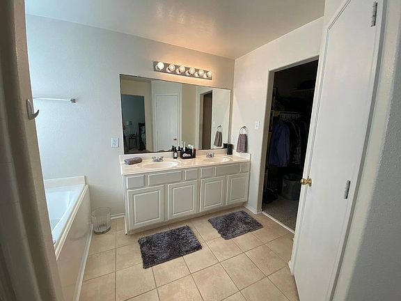 3rd image of 8011 Sugar Cane Dr