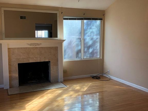 3rd image of 4275 Crescendo Ave