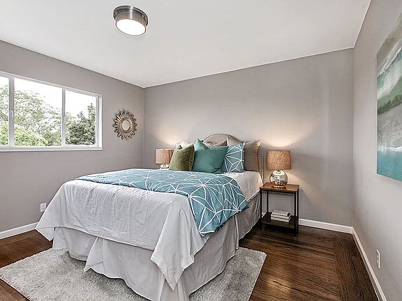 4th image of 7019 Outlook Ave