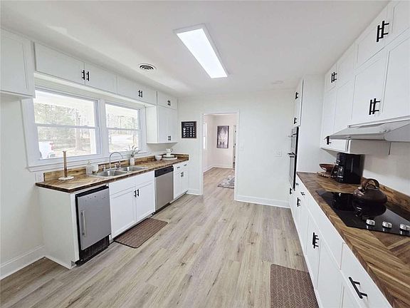 5th image of 940 Pineview Rd