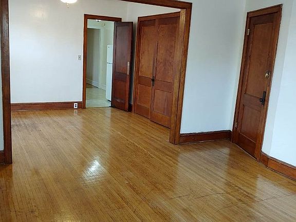 3rd image of 1425 Grand Ave APT 10