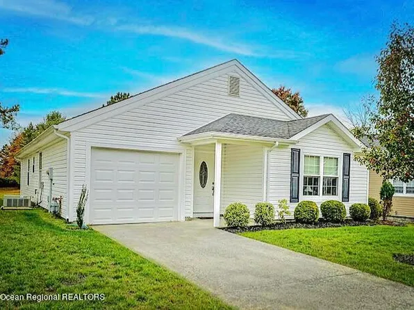 145 Pine Oak Blvd, Barnegat, NJ 08005