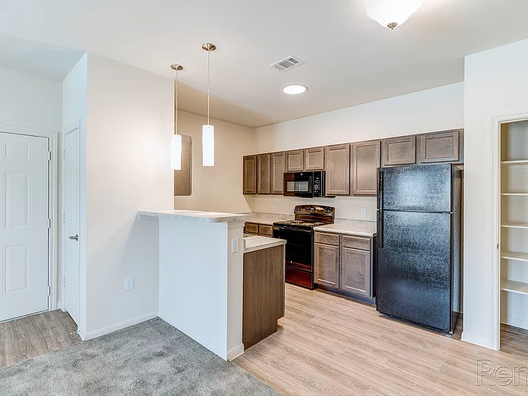 NORTHVIEW — Photo 2