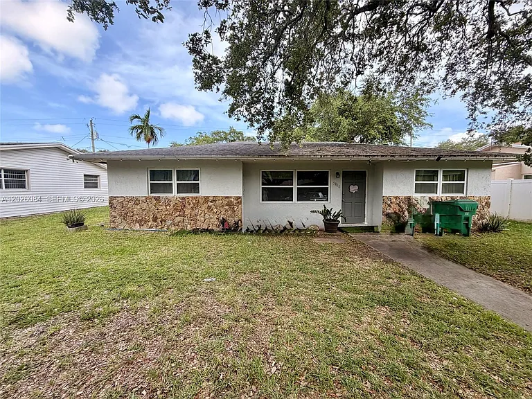 5180 SW 27th Ter — Photo 1