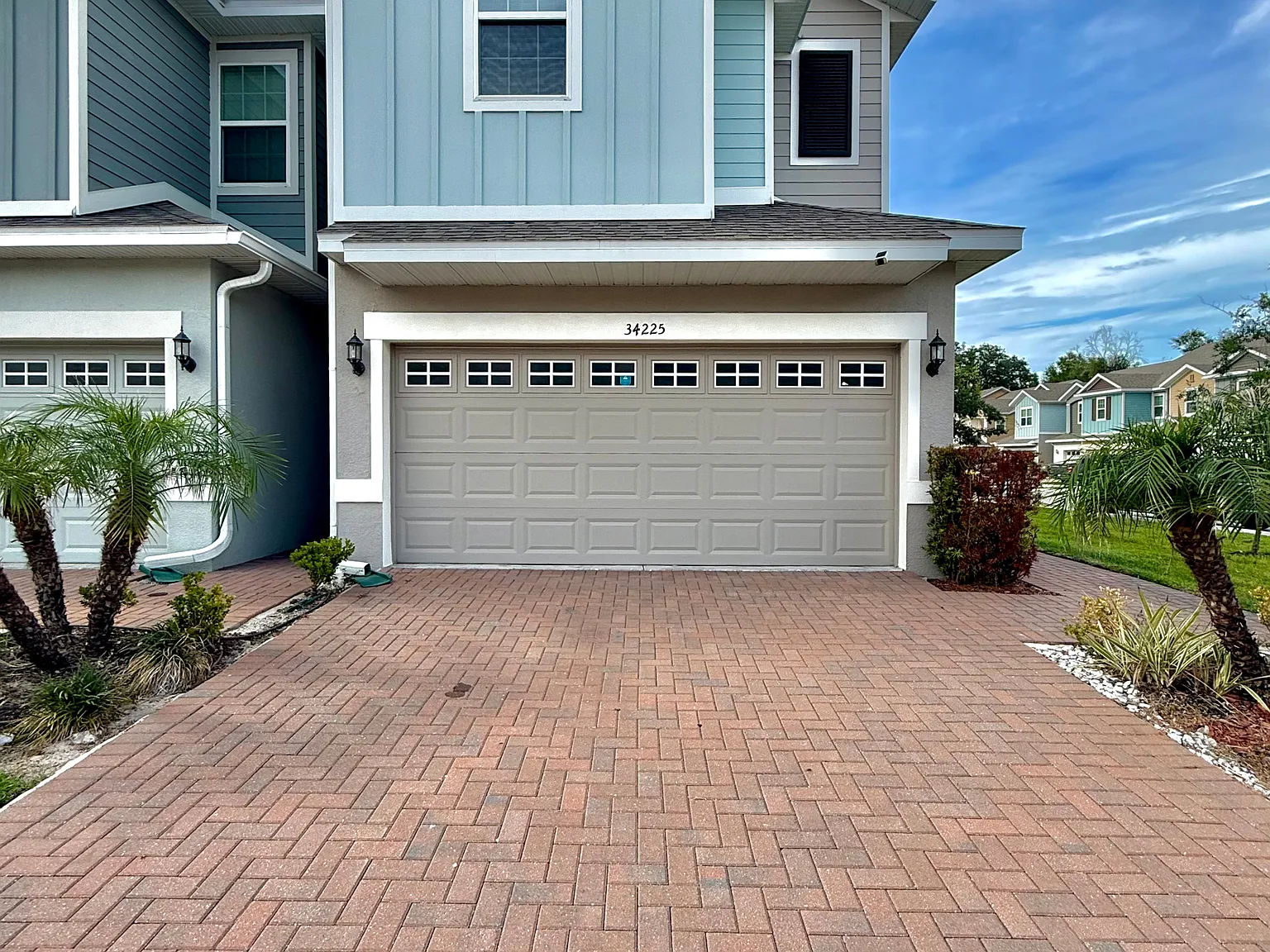 3 bed, 2.5 bath, 1703 sqft, $2,350 — Photo 1