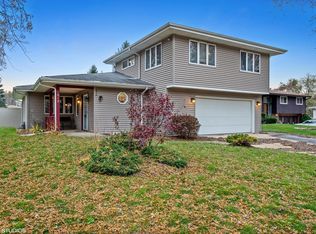 1012 Martingale Dr, Bartlett, IL 60103