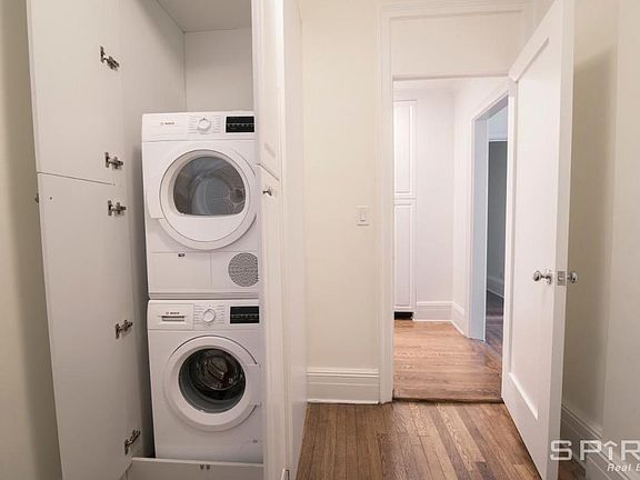 4th image of 1075 Park Ave #13B