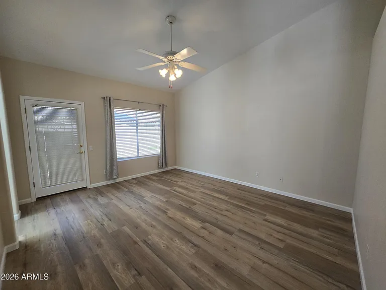 634 W Silver Creek Rd — Photo 13