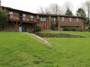 483 Woodland Rd, Walnutport, PA 18088