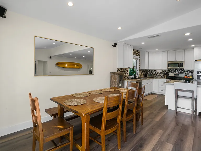 1127 Beryl St — Photo 10