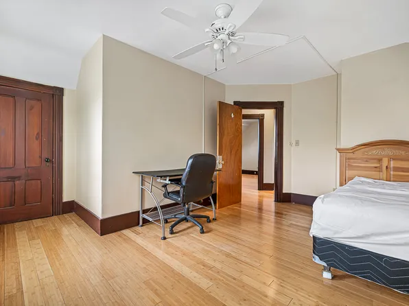 45 Fruit St APT 3, Worcester, MA 01609
