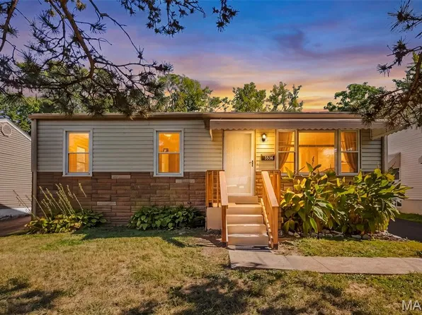 3536 Adie Rd, Saint Ann, MO 63074