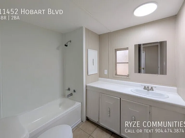 11452 Hobart Blvd — Photo 11