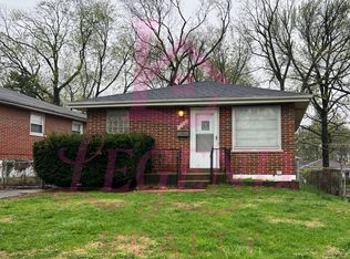 8932 Bessemer Ave, Saint Louis, MO 63134